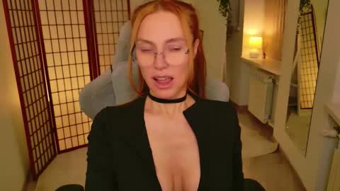 Snapshot of love_call chatting on November 25, 5:18 am love_call online show from November 25, 5:18 am