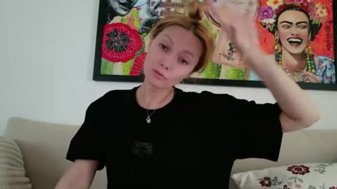 Snapshot of love_call chatting on June 17, 10:17 am love_call online show from June 17, 10:17 am