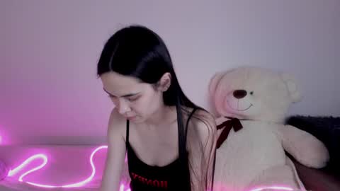 Snapshot of love_coin chatting on February 7, 9:04 pm Love is name - I want to be your hobby General of hearts troops online show from February 7, 9:04 pm