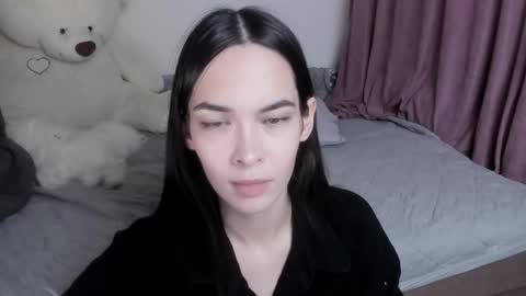 Snapshot of love_coin chatting on November 13, 8:30 pm Love is name - I want to be your hobby General of hearts troops online show from November 13, 8:30 pm