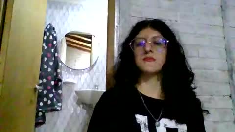 Snapshot of love_electra chatting on October 23, 11:57 pm love_electra online show from October 23, 11:57 pm
