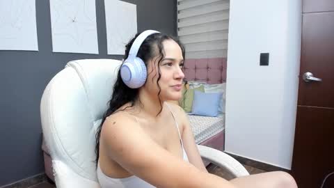 Kristen LoveBerry online show from October 26, 2:28 am