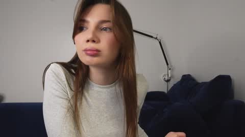 Sofi   online show from February 7, 2:04 pm