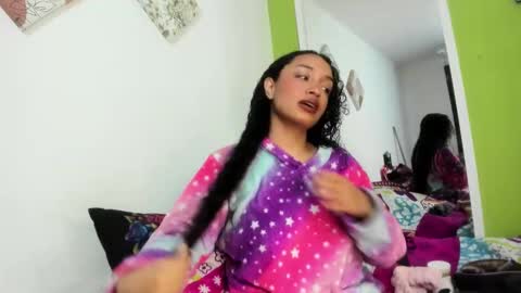 Snapshot of love_mia777 chatting on October 12, 7:18 am Mia online show from October 12, 7:18 am