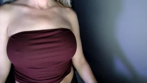 LoVe On  online show from July 25, 2:53 am