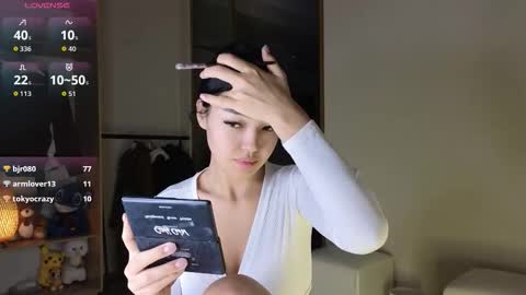 Snapshot of love_peace_here chatting on October 18, 12:57 am hi its me online show from October 18, 12:57 am