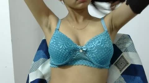 Snapshot of love_riva chatting on July 19, 10:52 am Riva online show from July 19, 10:52 am