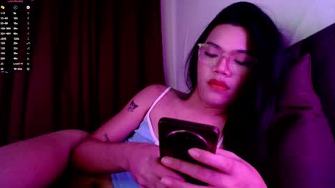 Snapshot of love_seren chatting on October 17, 11:46 am Seren online show from October 17, 11:46 am