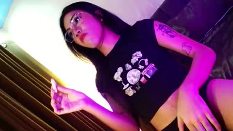 Snapshot of love_seren chatting on October 25, 12:02 pm Seren online show from October 25, 12:02 pm