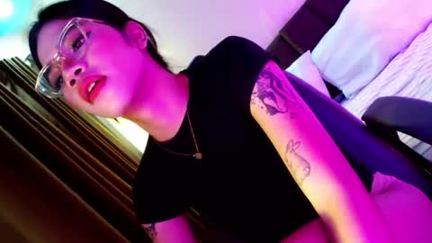 Seren online show from March 10, 5:34 am