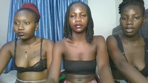 Snapshot of love_spencer1 chatting on December 20, 9:44 pm love online show from December 20, 9:44 pm