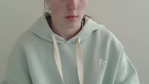 Snapshot of love_vivian chatting on November 19, 1:44 pm Vivian online show from November 19, 1:44 pm