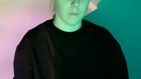 Snapshot of love_vivian chatting on December 4, 2:15 pm Vivian online show from December 4, 2:15 pm