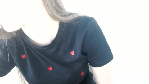 Vivian online show from June 23, 10:02 am