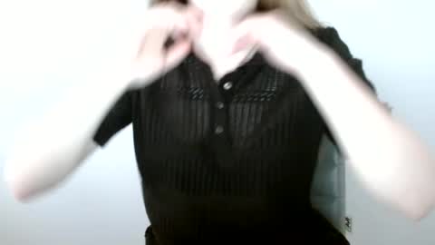 Vivian online show from July 1, 11:12 am