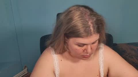 Snapshot of love_wiggy18 chatting on August 3, 9:04 am Ally online show from August 3, 9:04 am