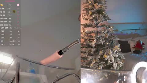 Snapshot of lovebabyblush chatting on December 15, 2:59 pm Shynie online show from December 15, 2:59 pm