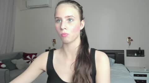 Elisabette online show from June 9, 2:39 pm