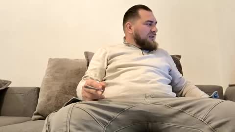 Snapshot of loveepussy59 chatting on February 6, 8:07 am Free spirit online show from February 6, 8:07 am