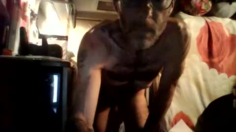 Snapshot of lovefeetcams27 chatting on December 29, 4:05 am lovefeetcams27 online show from December 29, 4:05 am