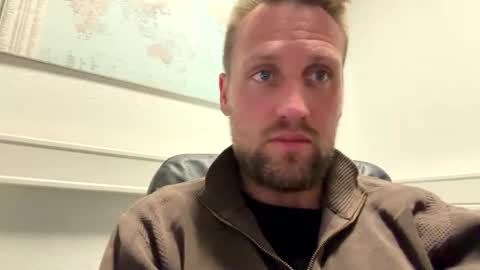 lovefuesse online show from March 9, 9:02 am