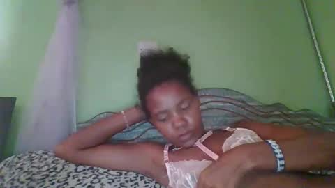 Snapshot of lovegal335 chatting on November 30, 11:47 am lovegal335 online show from November 30, 11:47 am