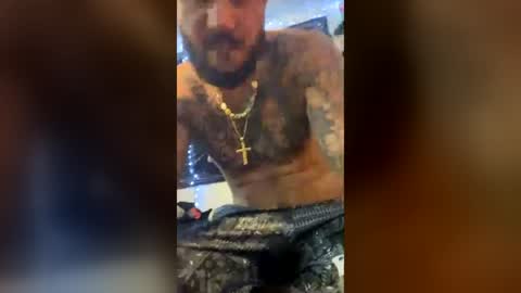 lovehurts282828 online show from June 14, 2:24 am