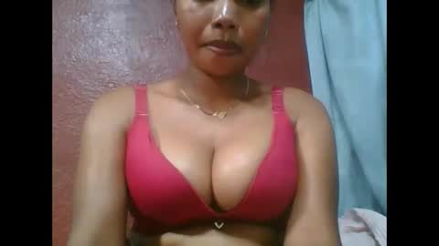 loveinlife750427 online show from January 6, 6:33 pm