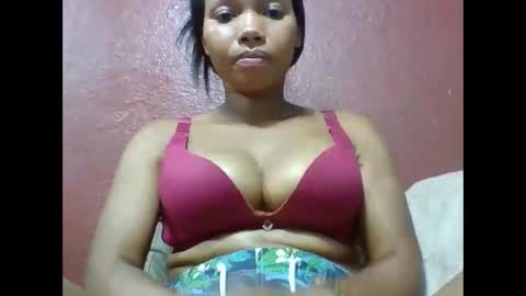 loveinlife750427 online show from March 15, 7:31 pm