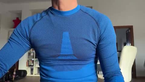 Loveisperfect online show from December 14, 8:09 am