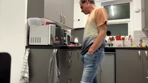 getnaked123 online show from April 28, 11:32 pm