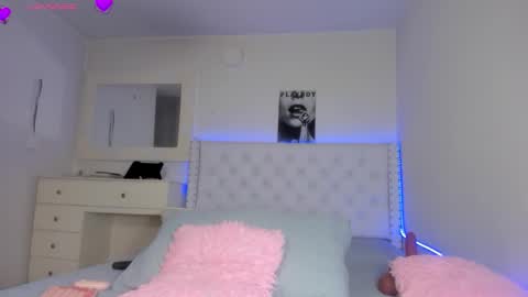 Val online show from November 6, 10:43 pm