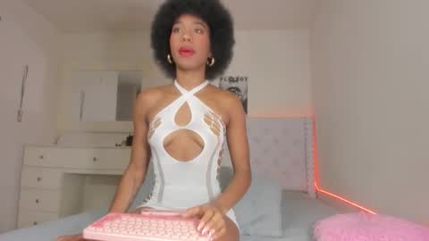 Val online show from March 7, 7:00 pm