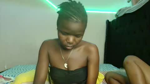 Snapshot of lovelent_shaz chatting on February 26, 6:12 am Shaz online show from February 26, 6:12 am