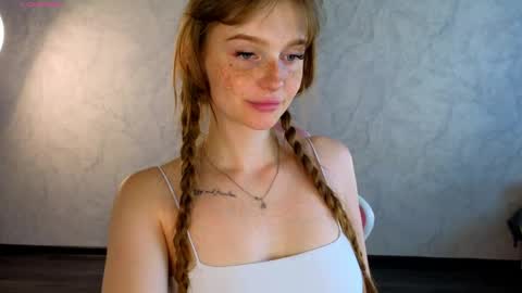 Molly online show from May 16, 9:39 am