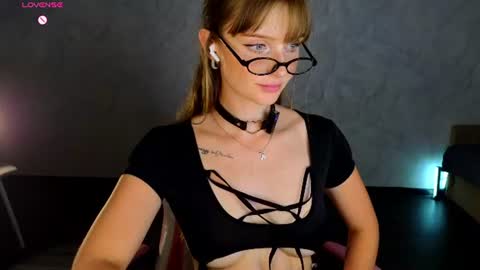 Molly online show from July 28, 8:52 pm