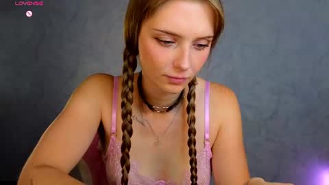 Molly online show from August 3, 9:04 am