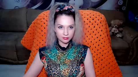 Snapshot of lovellymalina chatting on January 1, 12:22 pm private open online show from January 1, 12:22 pm