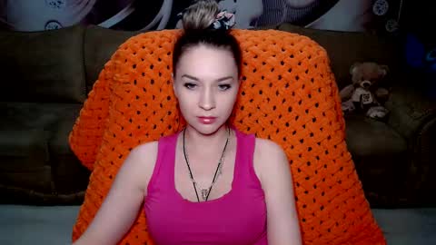 Snapshot of lovellymalina chatting on January 1, 4:07 pm private open online show from January 1, 4:07 pm
