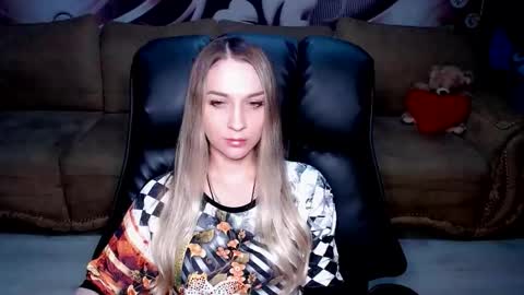 Snapshot of lovellymalina chatting on October 9, 2:26 pm private open online show from October 9, 2:26 pm