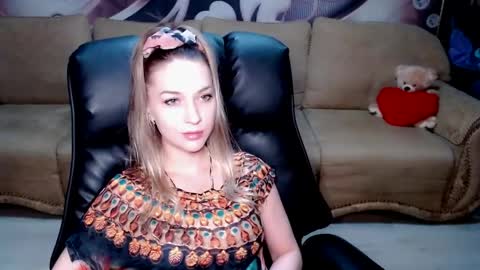 private open online show from April 8, 2:50 pm
