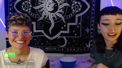 Snapshot of lovelockedlips chatting on March 5, 3:18 am Alex Violet online show from March 5, 3:18 am