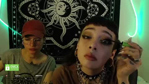 Snapshot of lovelockedlips chatting on March 9, 7:59 pm Alex Violet online show from March 9, 7:59 pm