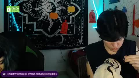 Snapshot of lovelockedlips chatting on October 29, 1:41 am Alex Violet online show from October 29, 1:41 am