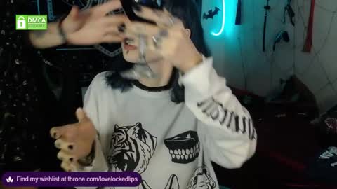 Snapshot of lovelockedlips chatting on November 14, 2:10 am Alex Violet online show from November 14, 2:10 am