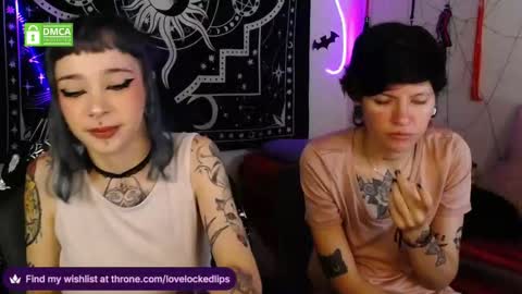 Snapshot of lovelockedlips chatting on November 26, 12:44 am Alex Violet online show from November 26, 12:44 am