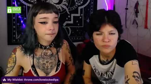 Snapshot of lovelockedlips chatting on November 30, 10:25 pm Alex Violet online show from November 30, 10:25 pm