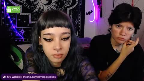 Snapshot of lovelockedlips chatting on December 3, 2:41 am Alex Violet online show from December 3, 2:41 am