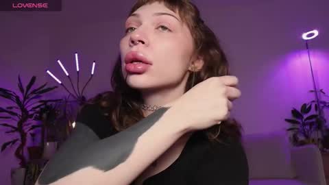 Elsa online show from February 8, 4:38 am