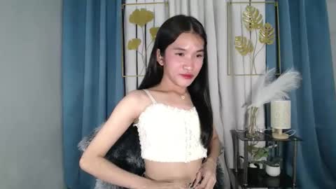 BELLA online show from May 18, 4:07 am